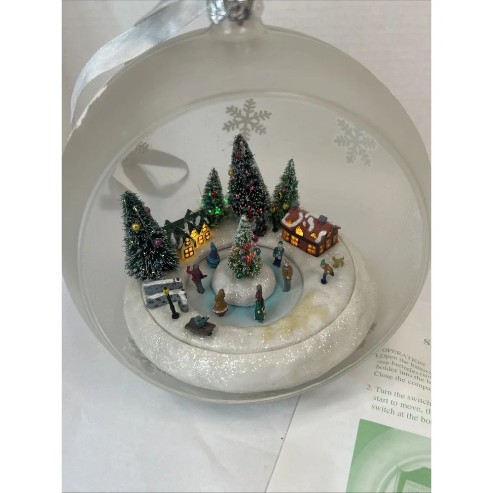 Mr. Christmas Jumbo Ornament White Village Skaters Animated Music 2007 Read